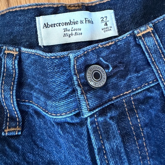 Abercrombie & Fitch Dark Blue Straight Jeans The Loose Size 4 or 27 NWT - Picture 4 of 6